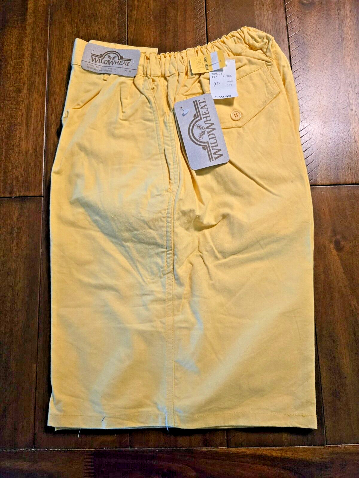 Vintage Wild Wheat Mens Shorts XL Yellow New with Tags