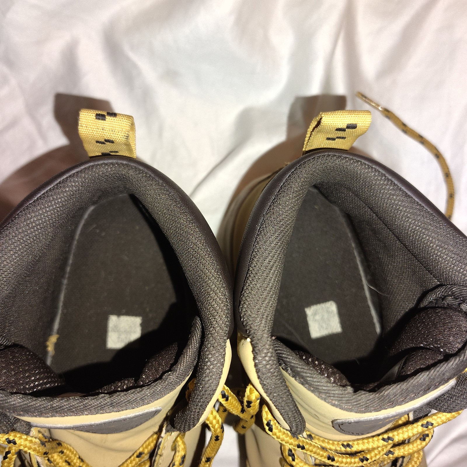 Nike Manoa Wheat Work Boots Men’s Size 9.5 Trail Hiking Outdoor Boots