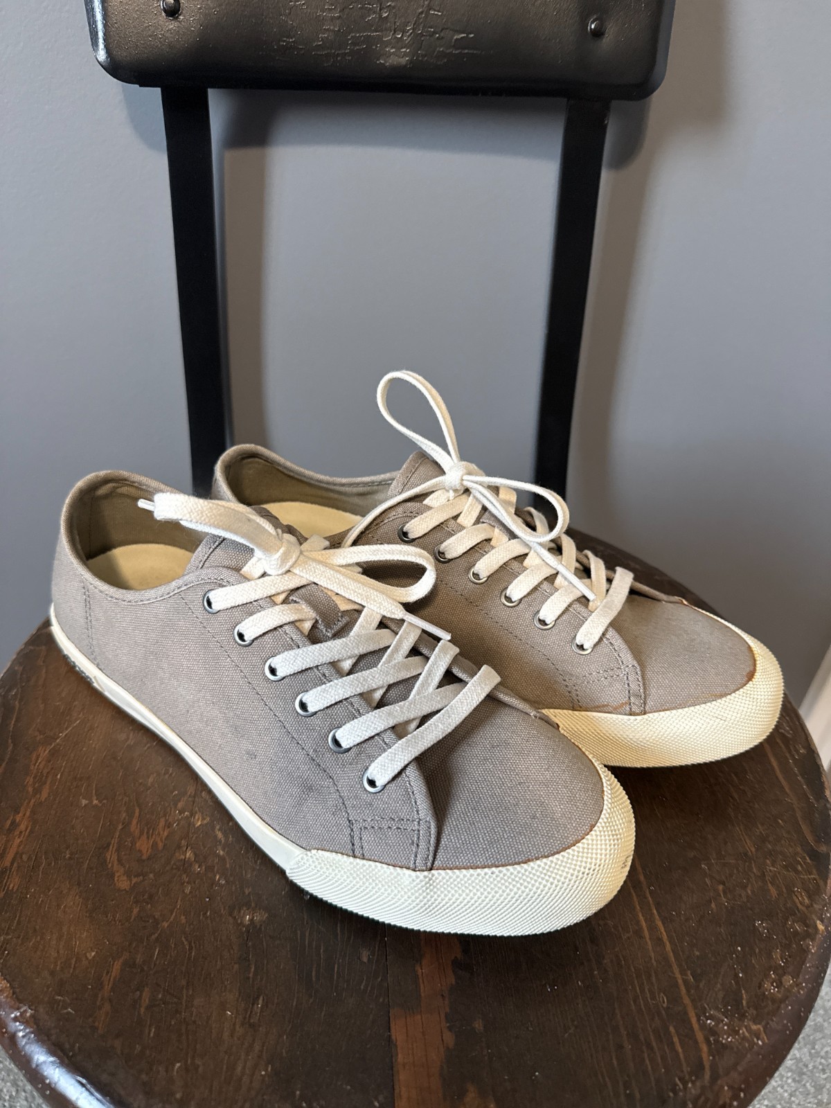 Seavees Womens Light Gray Monterey Sneaker Size 10