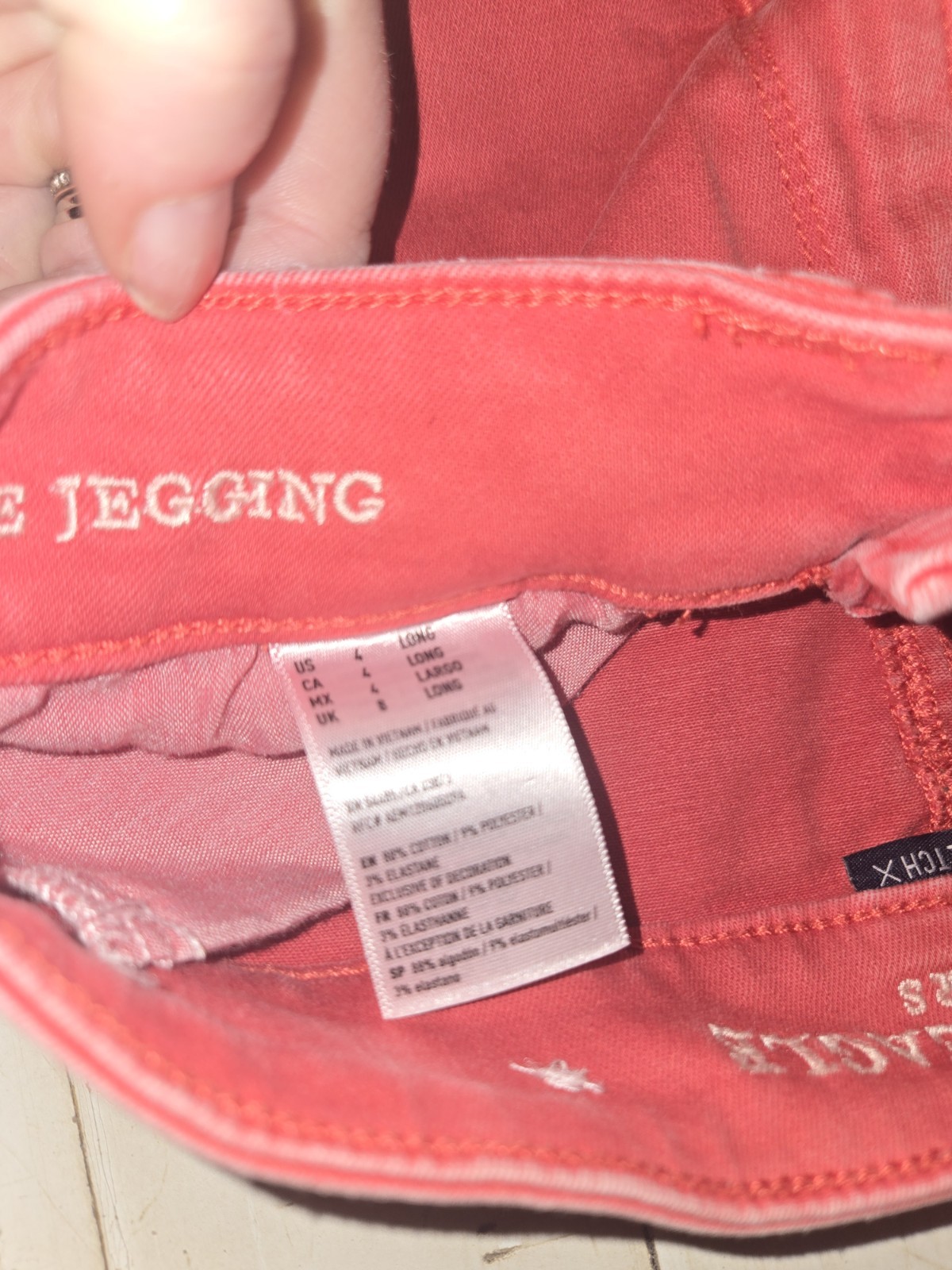 American Eagle Next Level Stretch X Jegging Women’s Coral Distressed
