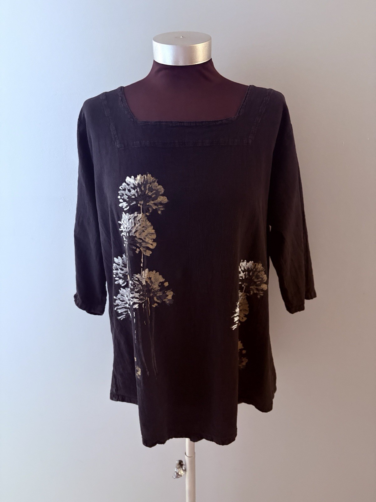 Cottonseed Causal Wear Top Sz M Black Painted Flowers Gauze Artsy Bohemian