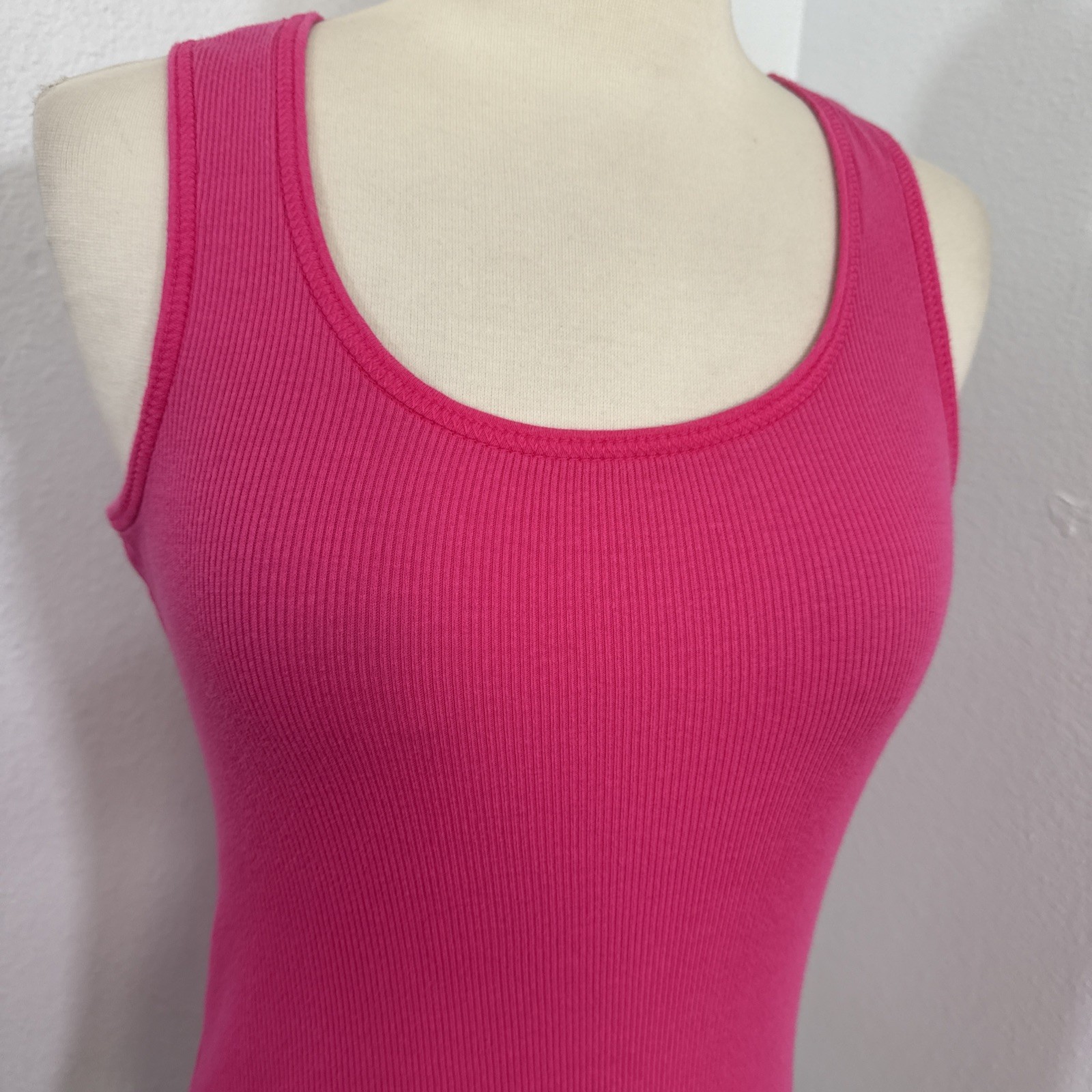 Mila Max Cyrus Azria Tank Top Womens L Pink Sleeveless Bella Swan Barbiecore Y2K
