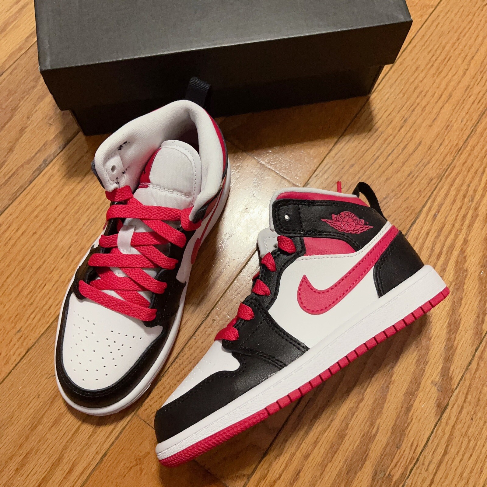 Nike Air Jordan 1 Mid PS White Very Berry Red Black Sneakers 640734-016 11.5C