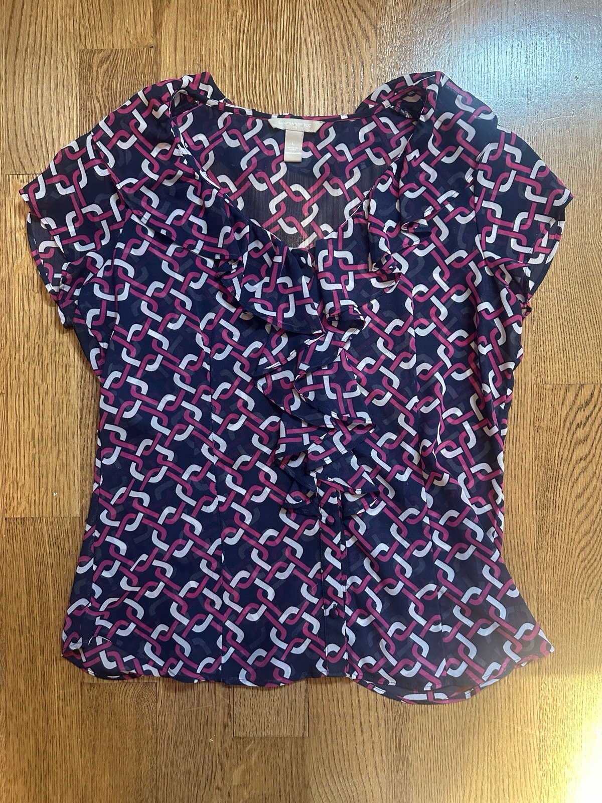 Banana Republic Women Short Sleeve Ruffle V-Neck Blouse Lot of 2 M Sheer Chiffon