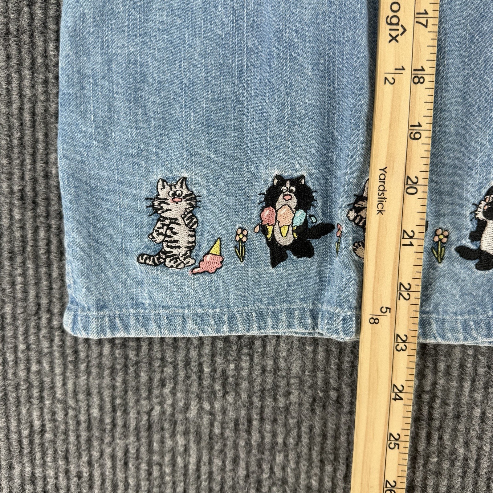 Vintage Christopher & Banks embroidered cat whimsical denim button front shirt