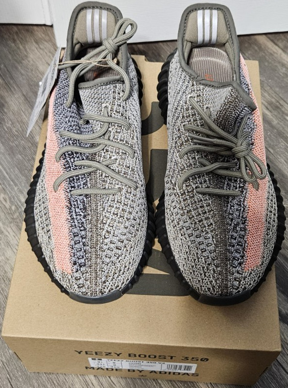 Size 9.5 – adidas Yeezy Boost 350 V2 Ash Stone