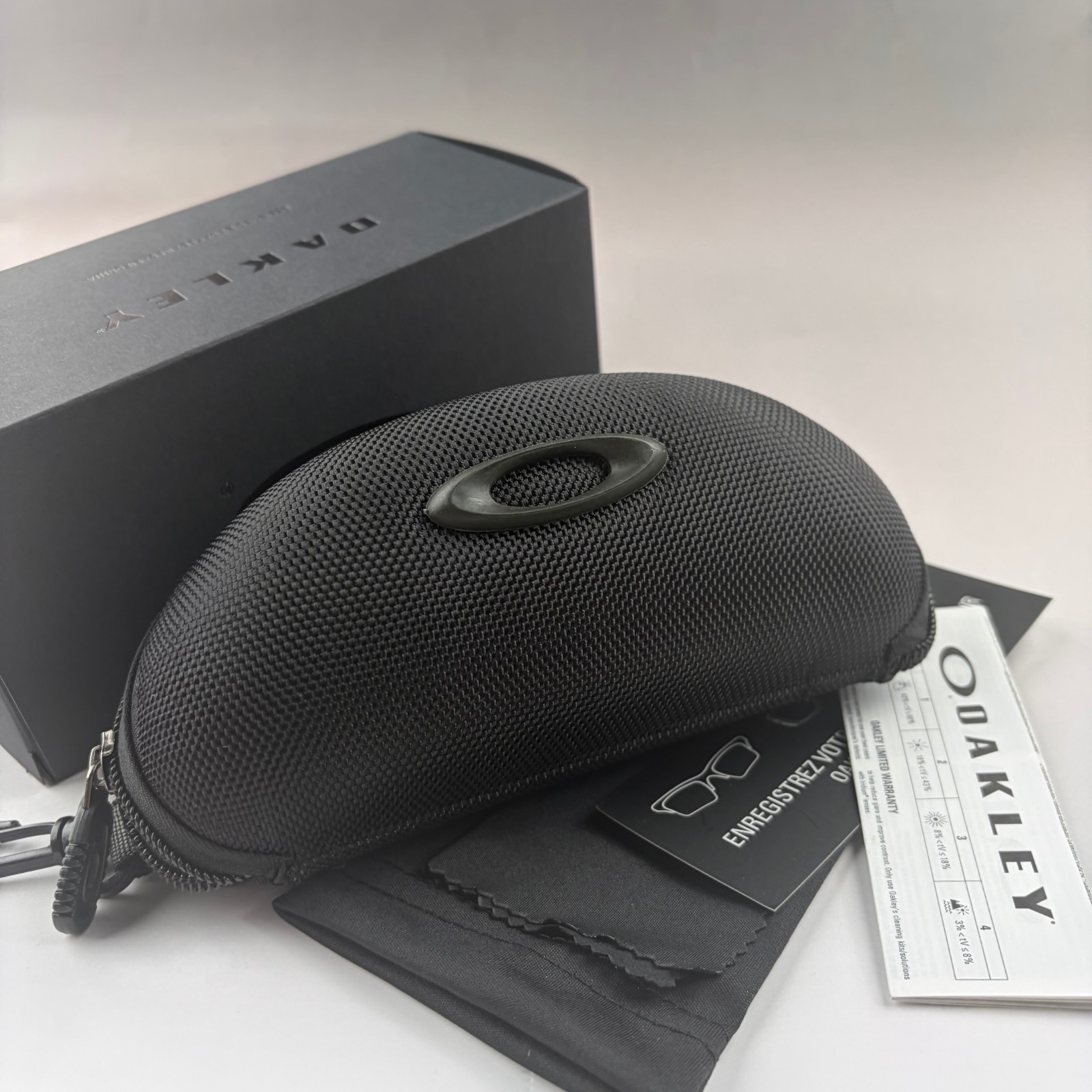Oakley Gascan CRYSTAL BLACK/Red Ruby Iridium Polarized Sunglasses +Box