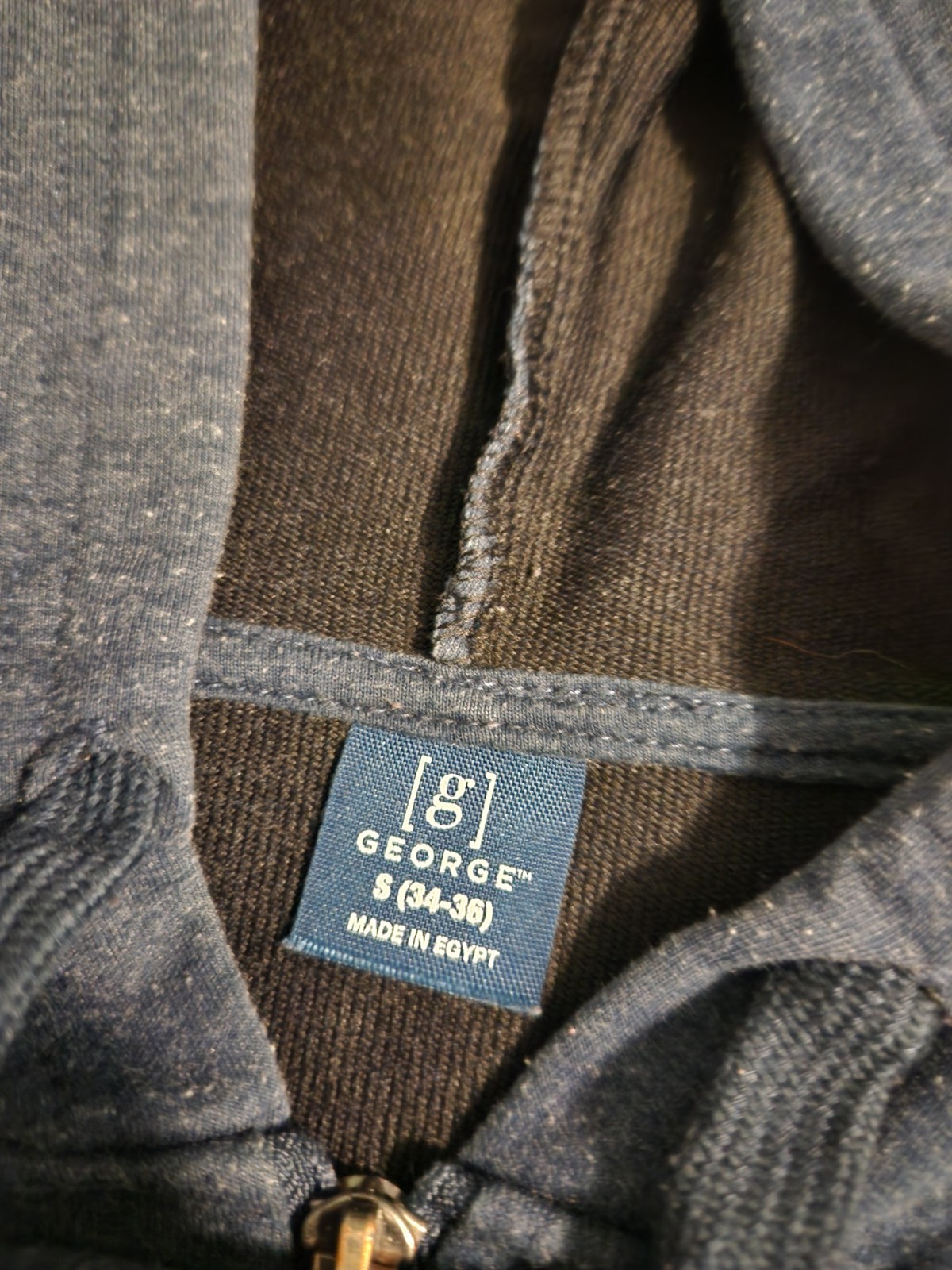 3 PIECE LOT Mens Small Hoodies CHICAGO GEORGE UNKNOWN SEE PICS FOR DETAILS