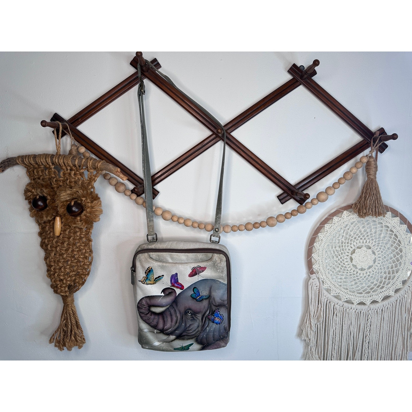 Anuschka 650 Gentle Giant RFID Large Crossbody Art Bag