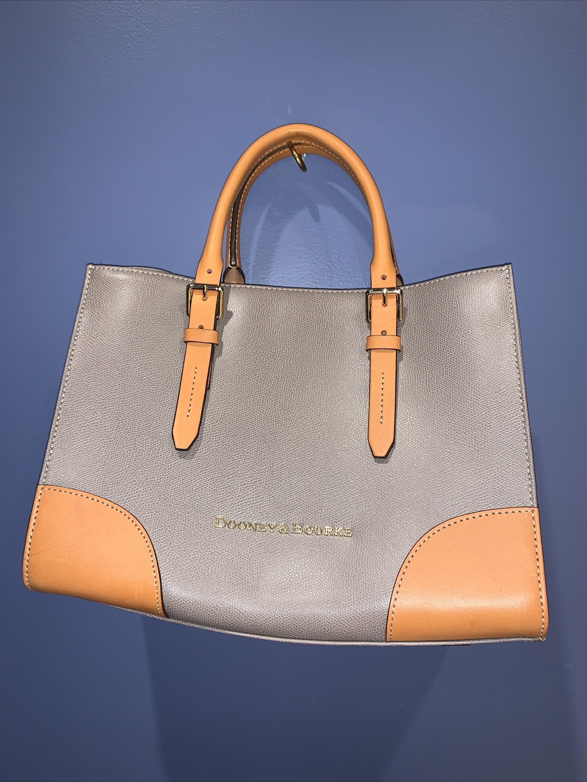 Dooney & Bourke All Weather Leather Essex Carrier Saddle Coffee Tan, New
