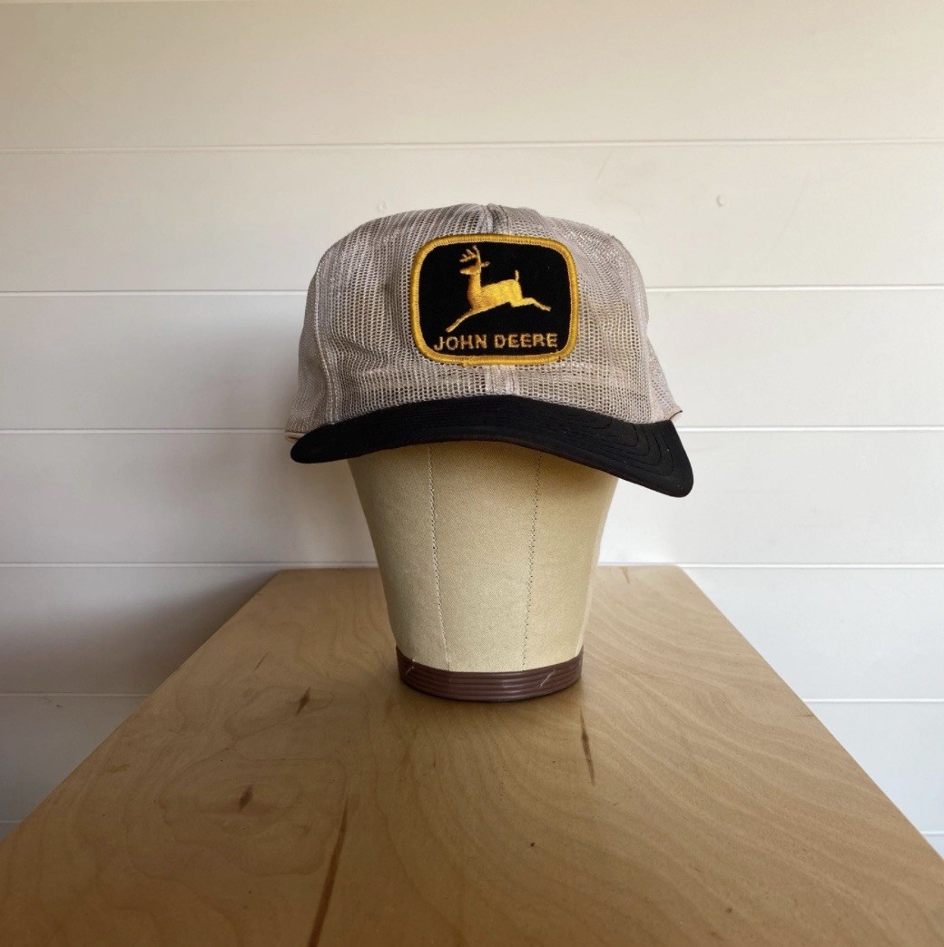 Vintage 70s John Deere Mesh Louisville MFG Co White & Black Trucker Hat