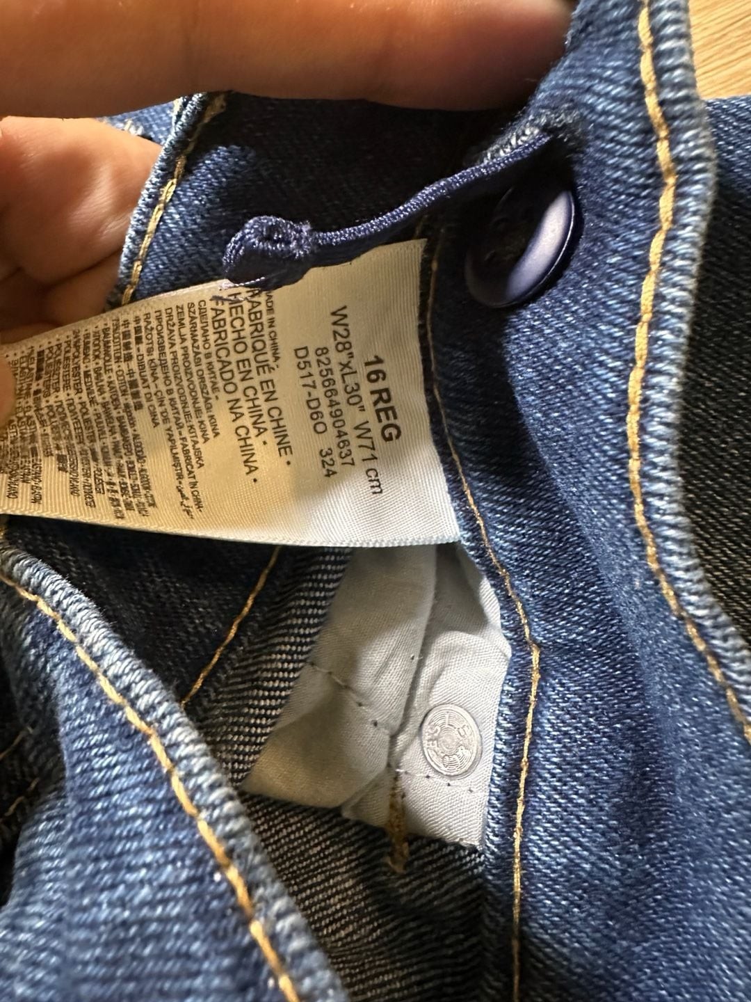 Levi’s Skinny Taper Jeans Boys Size 16 28×30 Distressed