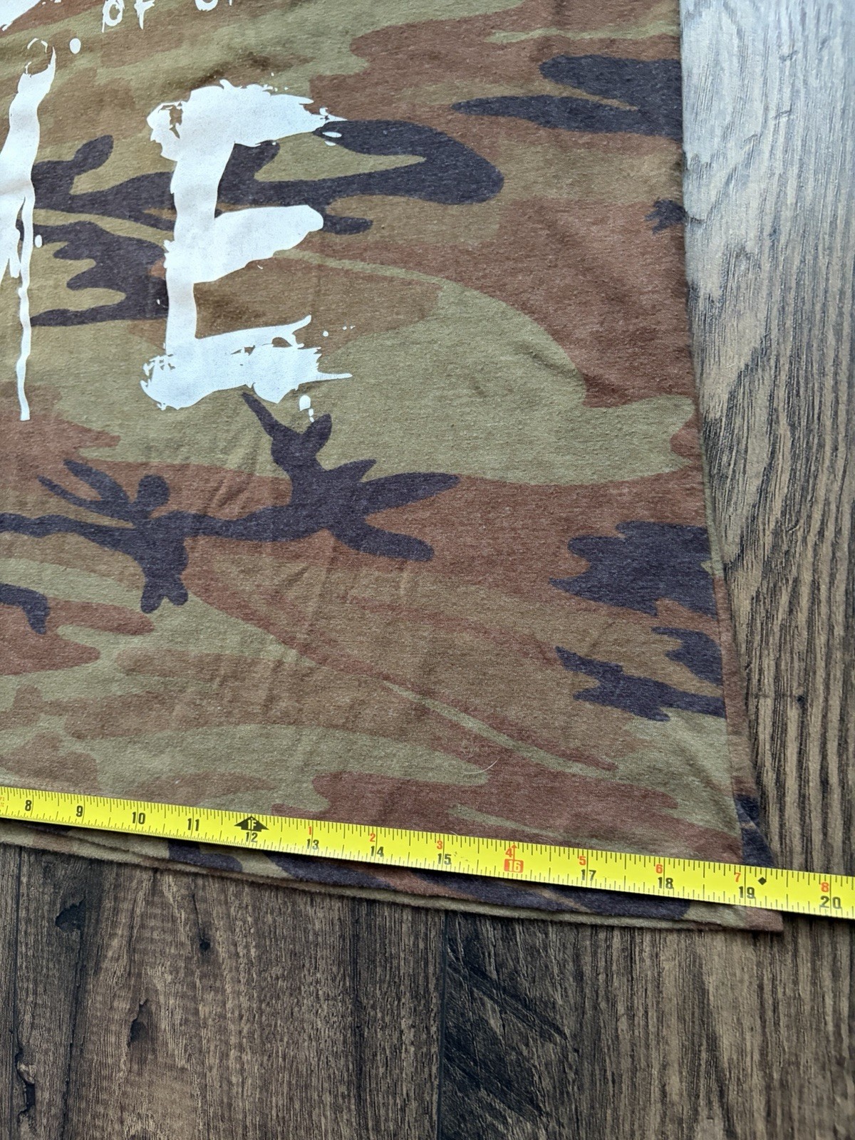 Grunt Style Women’s Camo Love of Country American Flag Graphic T-Shirt Size L