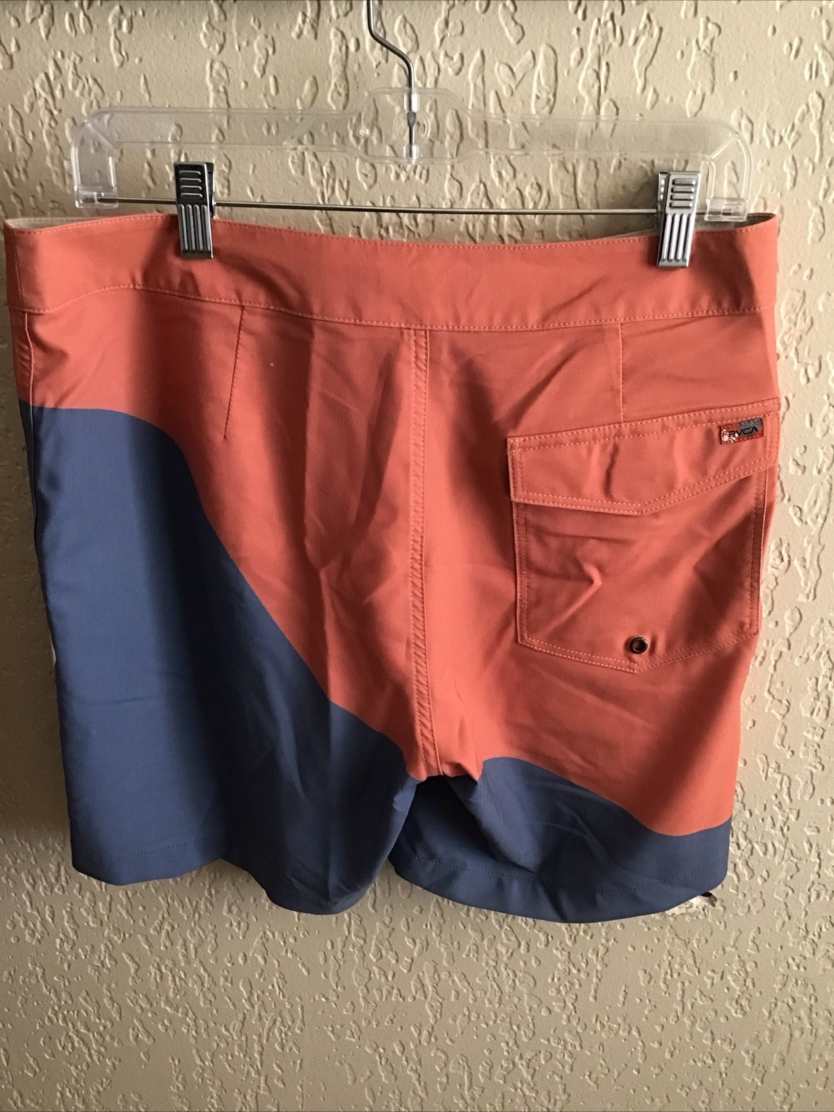 RVCA Size Medium Men’s Board Shorts Swim trunks Orange / Blue New UM