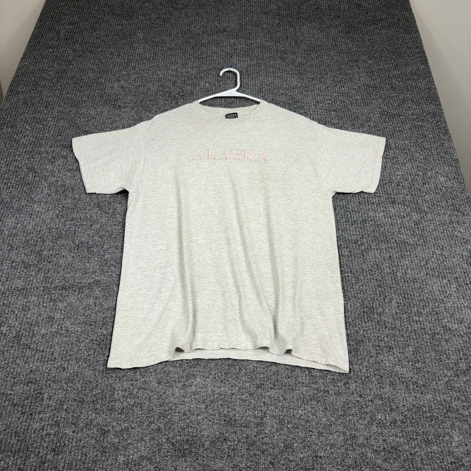 Vintage Sherry’s Best T Shirt Mens L Gray Alaska Embroidered Boxy Souvenir Tee