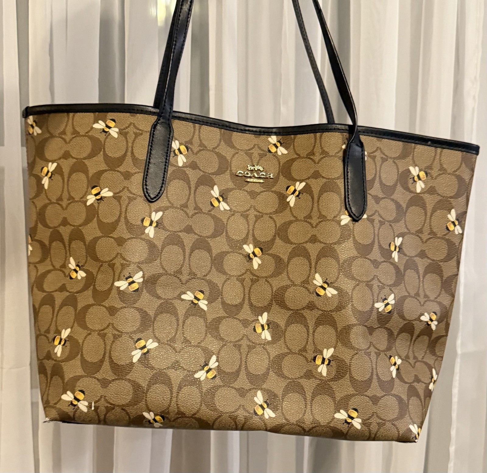 Coach City Tote Purse In Signature Canvas Bee Print (Has Flaw See Photos)
