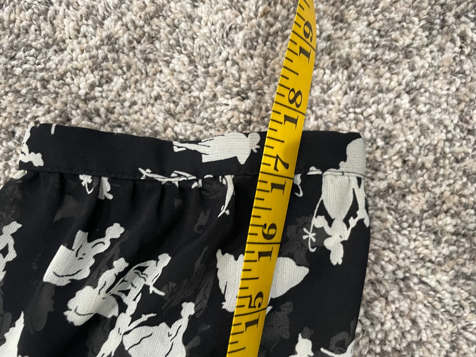 HD in Paris Ruggled Picea Light weight Blouse Black and White