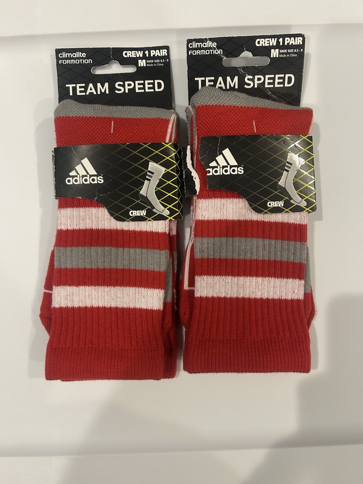 adidas Men’s Crew Socks Size M 2 Pair Striped Red/White/Gray Cushioned Logo