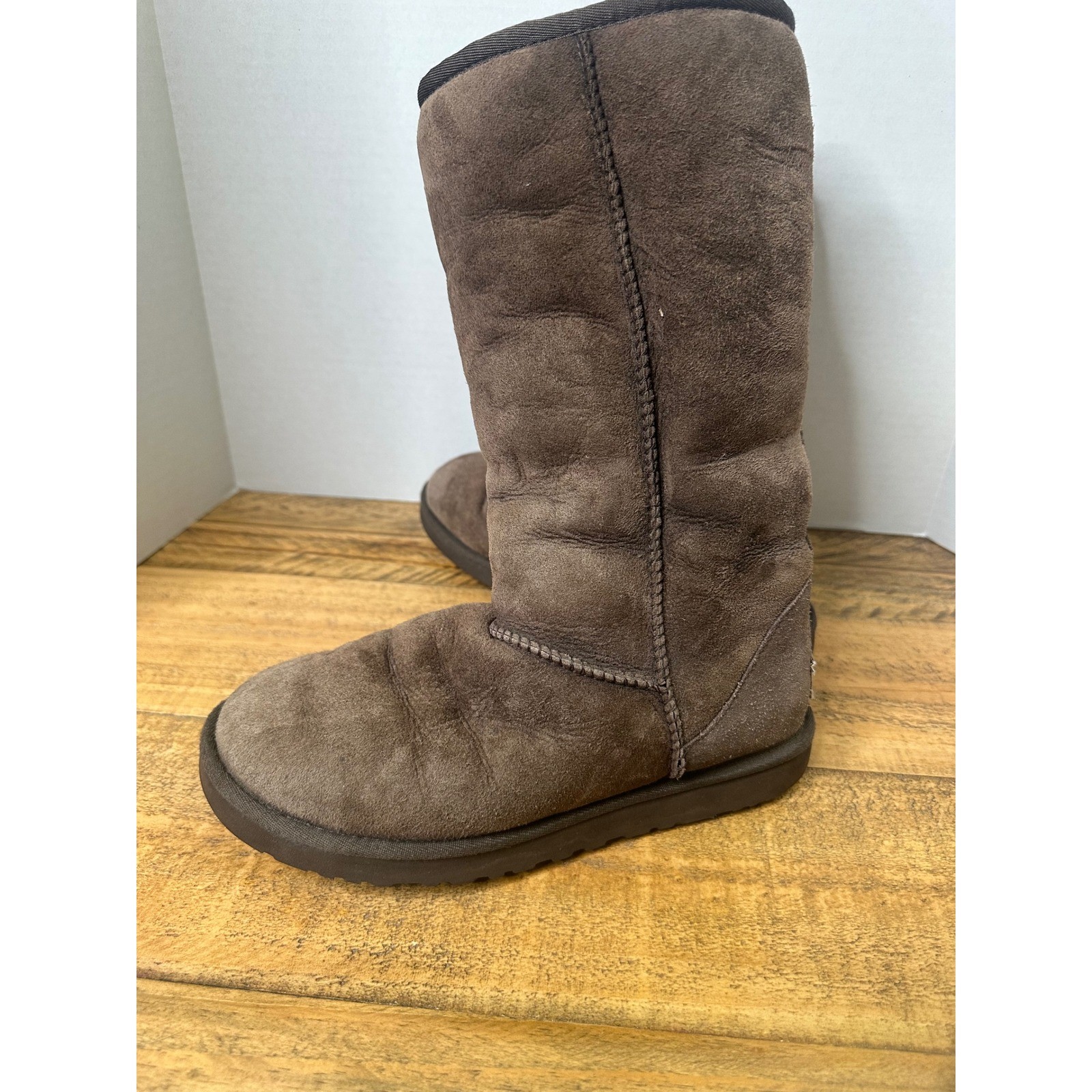 UGG Australia Classic Tall Brown Suede Shearling Boots Chocolate size 7