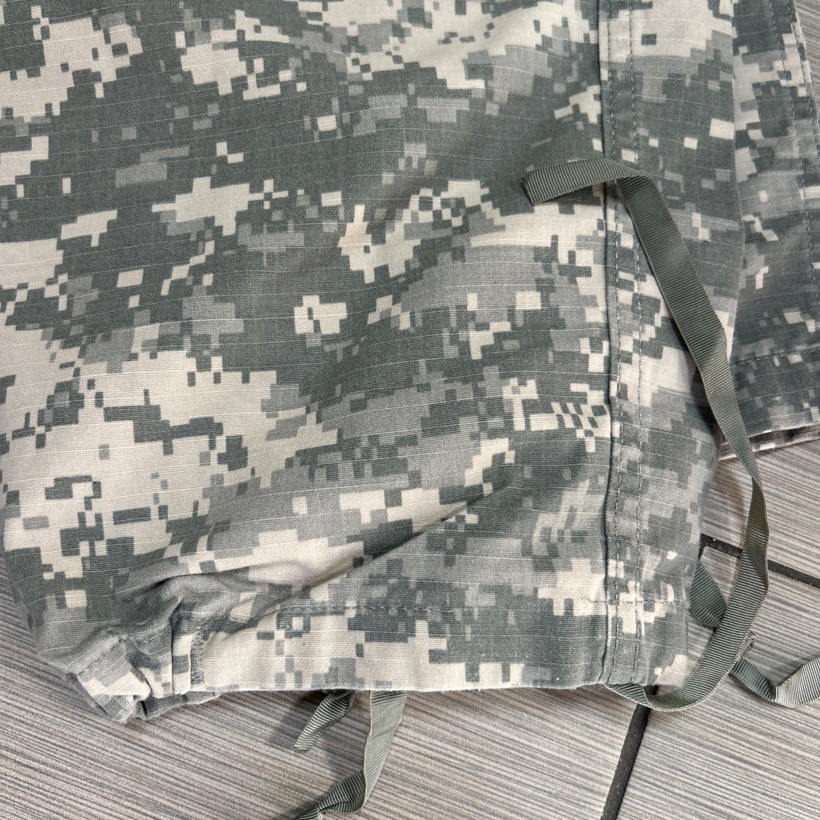 US Army Combat Uniform ACU Digital Camo Trousers Large/Long USGI Rip Stop