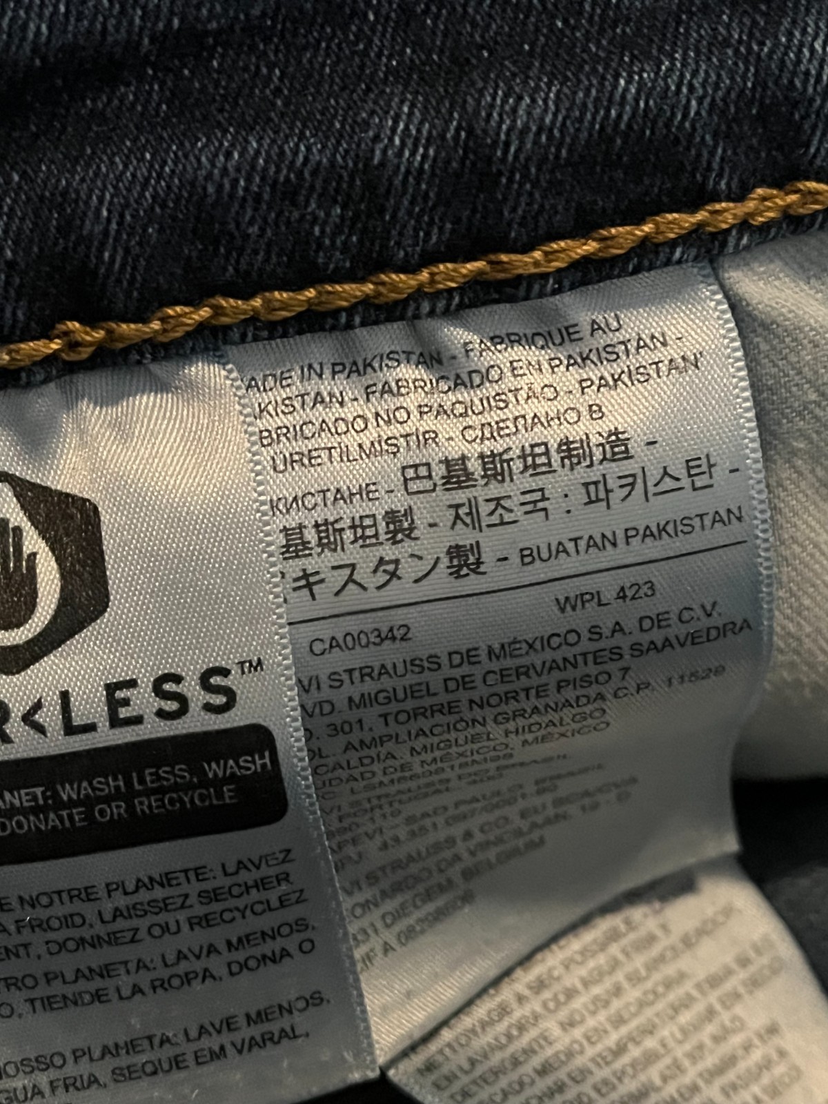 EUC Levi’s 502 Jeans Regular Fit Tapered Mens tag=31×32 (MEASURED 31×29) (9632)