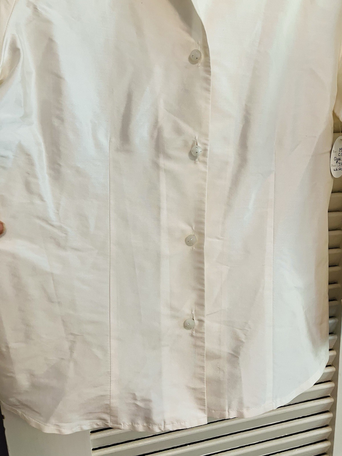 M) NWT CONNIE ROBERSON Ecru White SILK Glass Buttons Blouse GORGEOUS