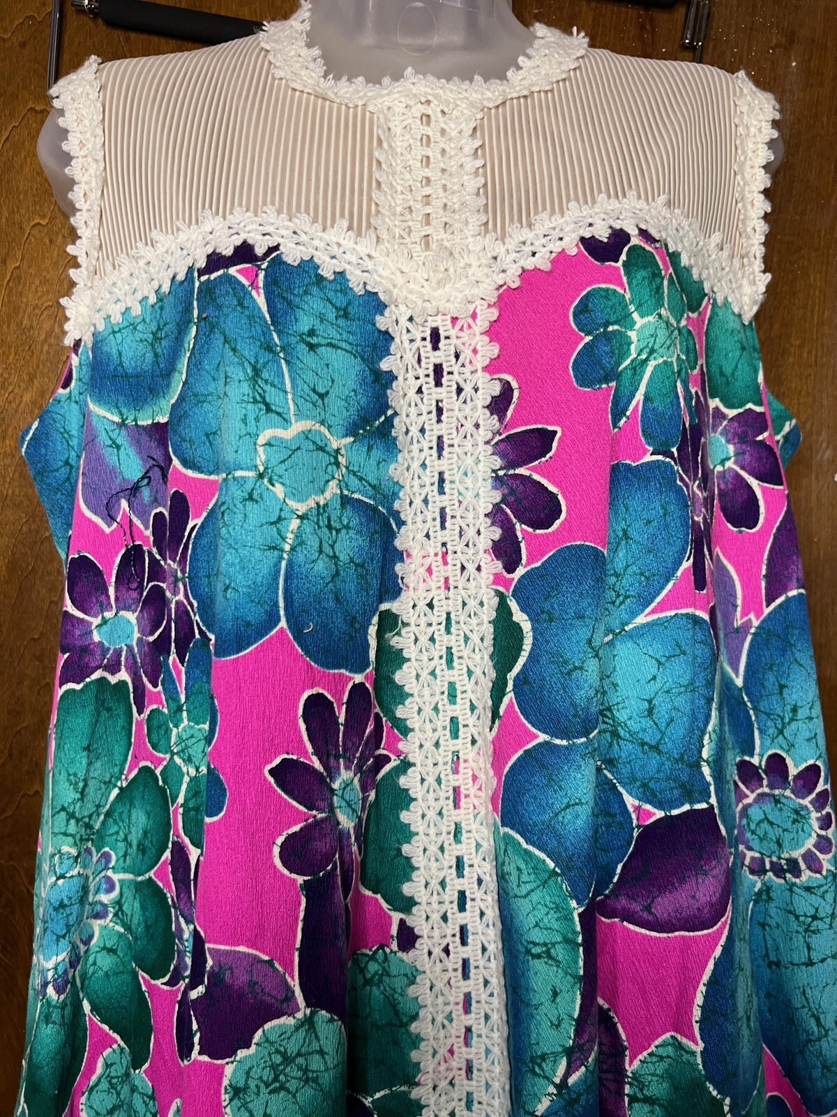 VTG Luahala Funky 60s Plumeria Maxi Dress Hippy Boho Crochet Trim Medium Hawaii