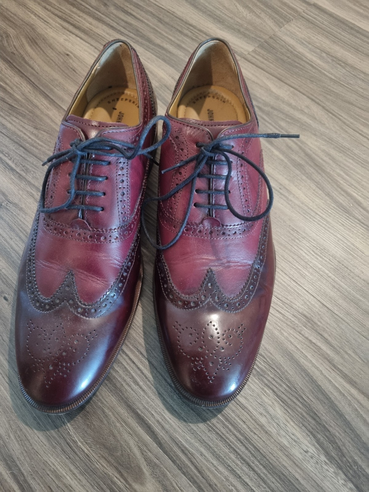 Johnston & Murphy Nolen Wingtip Oxford Mens Size 9.5 Sheepskin Leather Oxblood