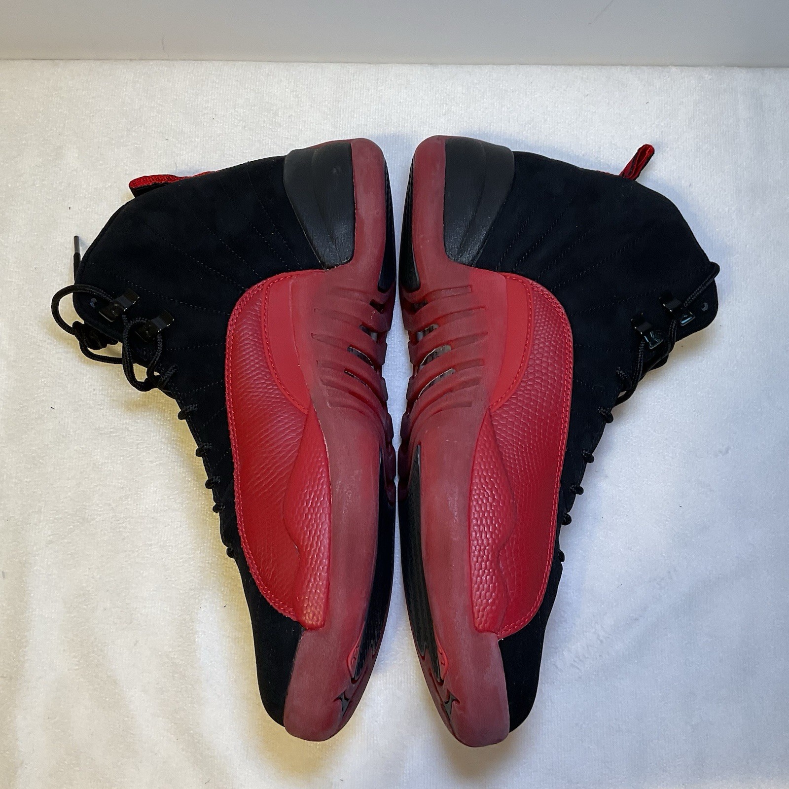 Air Jordan 12 Retro 2009 Flu Game 130690-065 *MISMATCH* size 10.5 (R) & 11 (L)