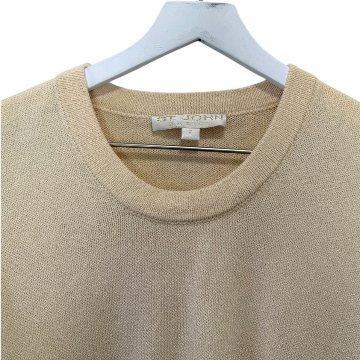 St. John Basics Cream Knit Short Sleeve Sweater Size Small