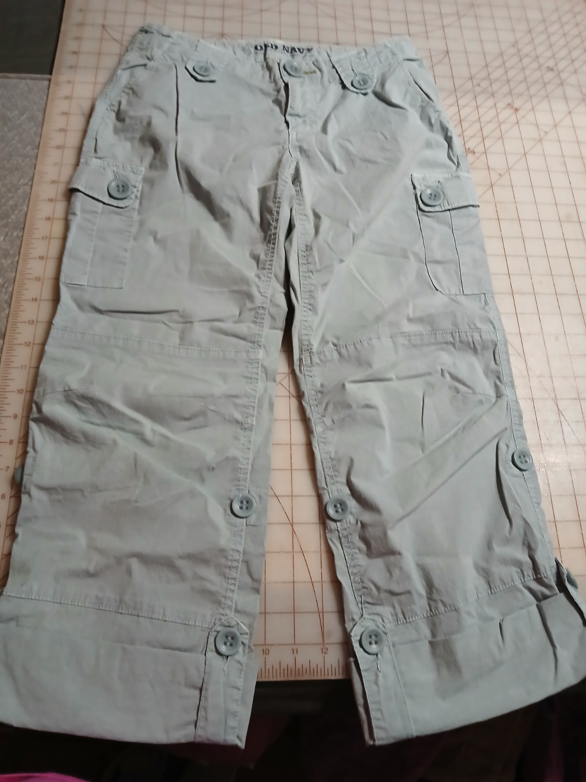 Old Navy Women’s Light Blue Cargo Pants Straight size 4