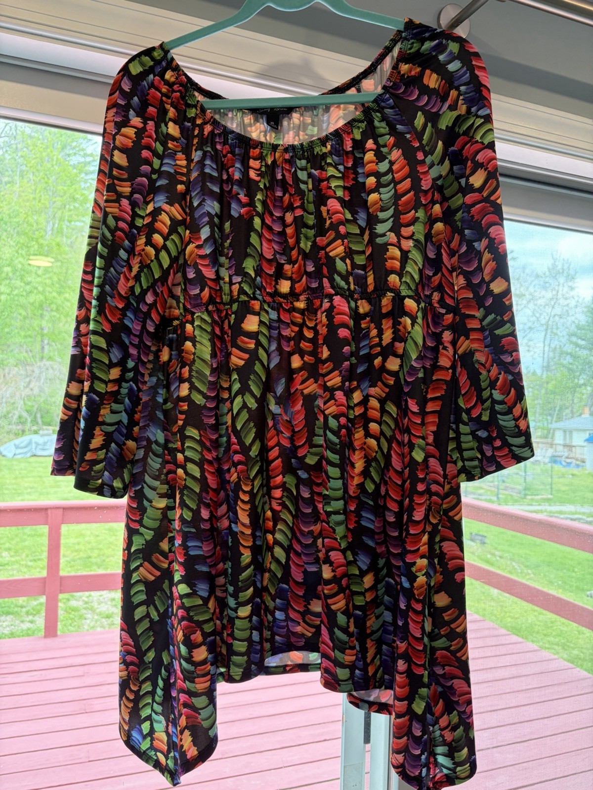Slinky Brand Shark Bite Top XL Black Multi Color Design No Pulls Stains Or Odors