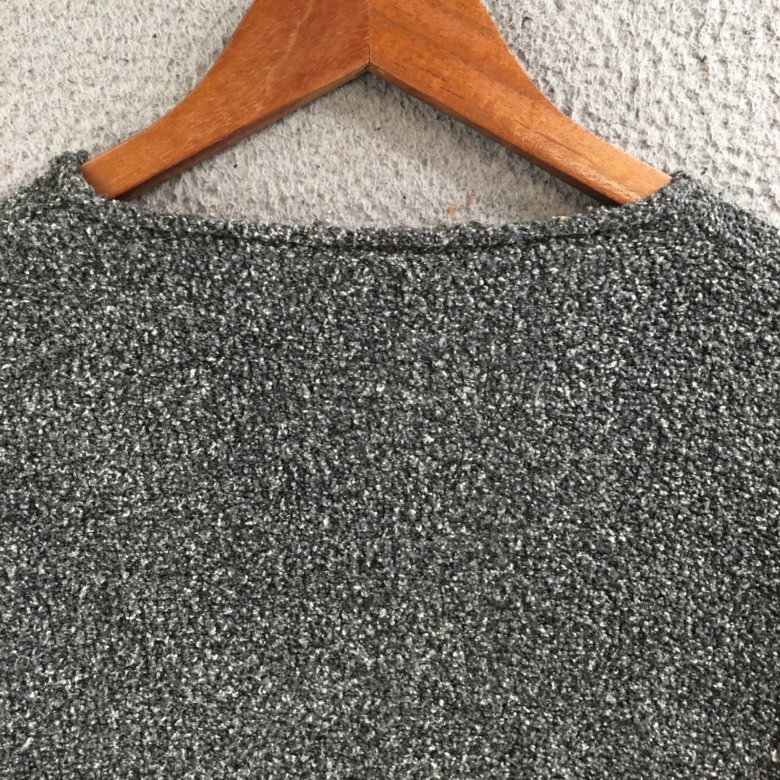 Columbia Sweater Womens XL V Neck Long Sleeve Knit Pullover Casual Soft Gray