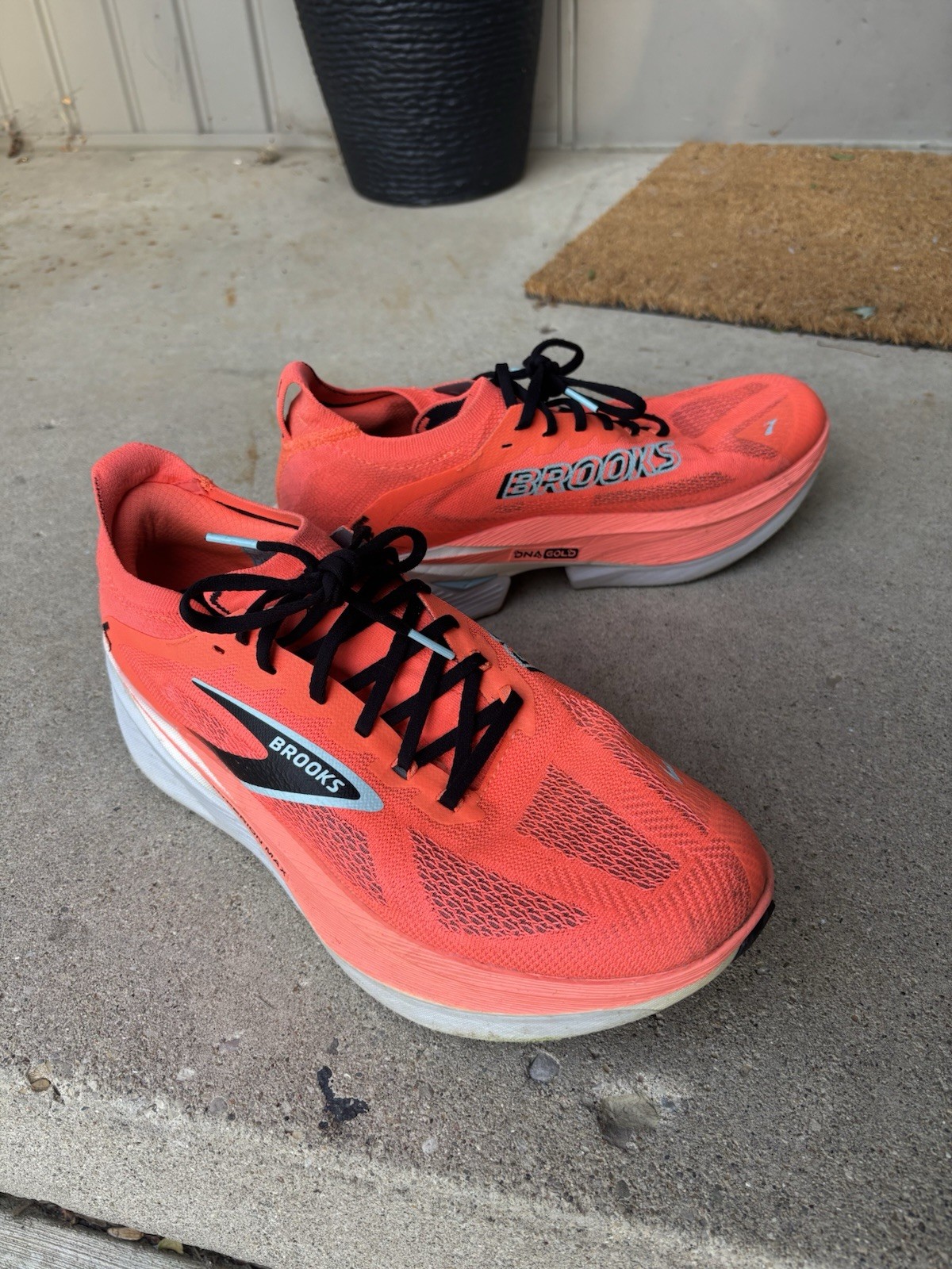 Brooks Hyperion Max 3 Men’s Size 12 Running Shoe Fiery Coral