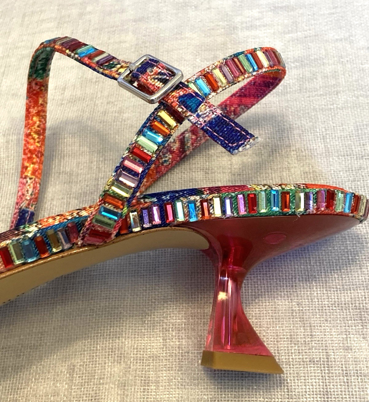Gianni Bini Alyx Sz 10M Three Multicolor Rhinestones Kitten Heel Dress Sandals