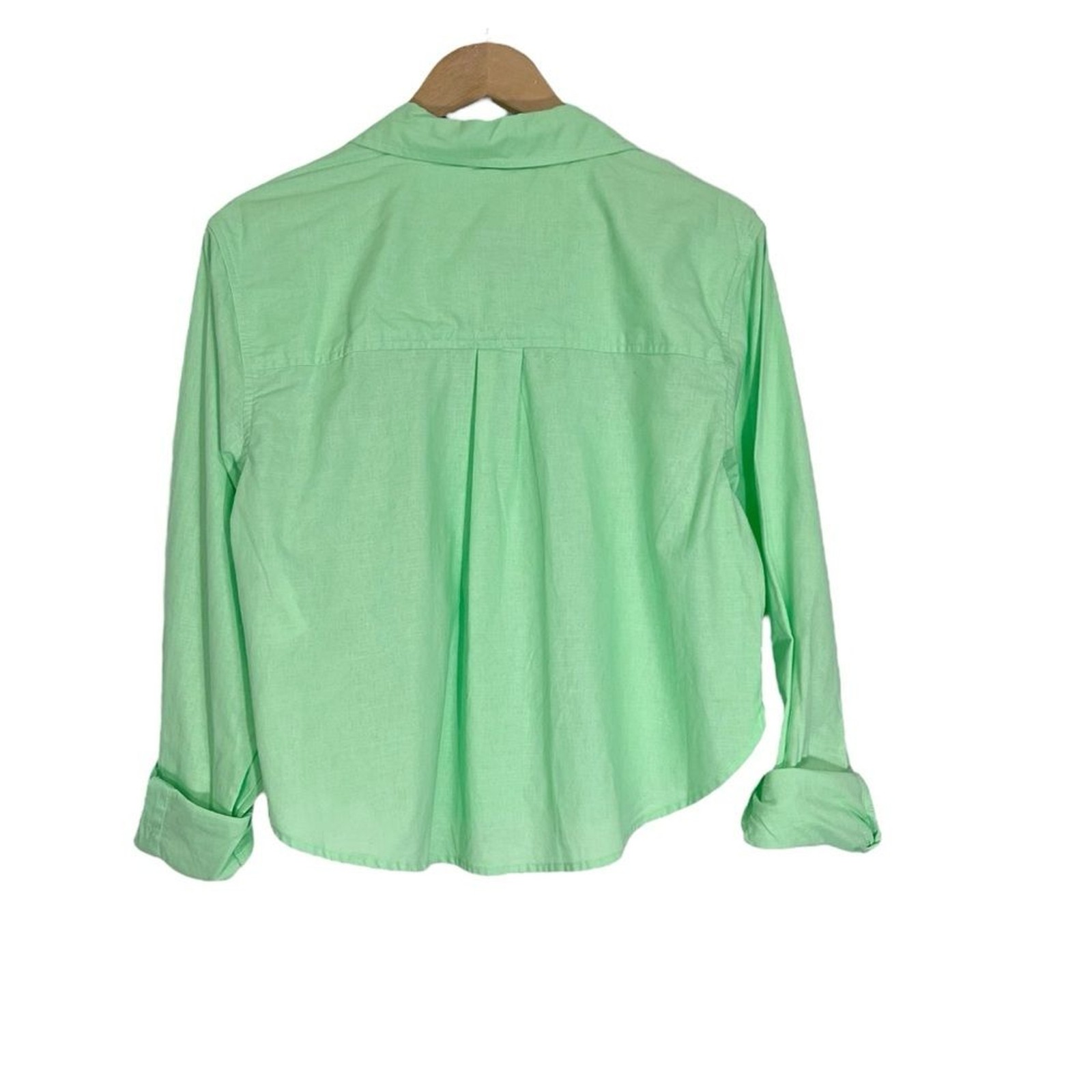 Universal Thread Green Cropped Fit Long Sleeve Collared Button Down Shirt Medium