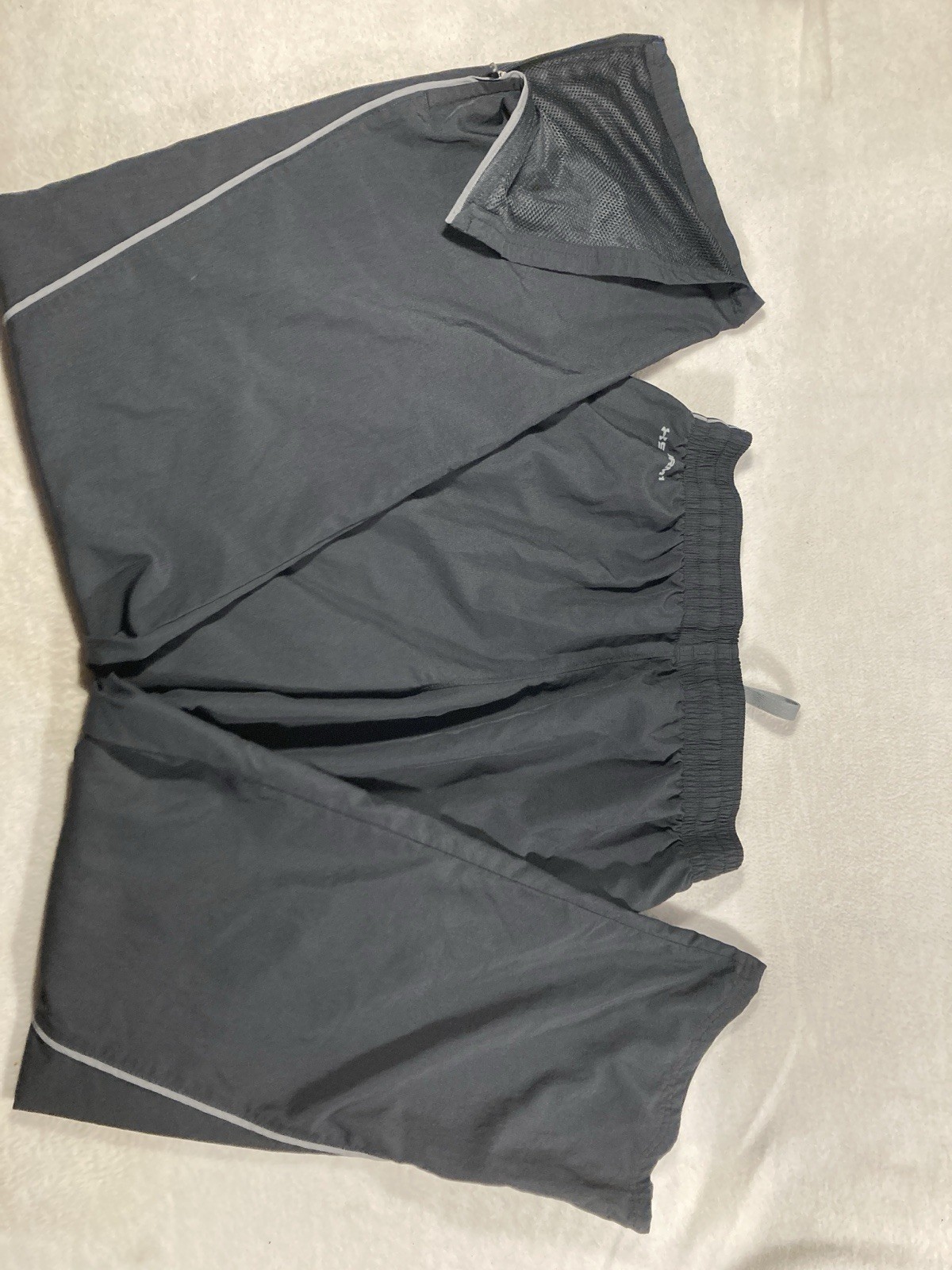 Under Armour UA Storm Men’s Gray Mesh Lined Training Shorts L Loose Fit