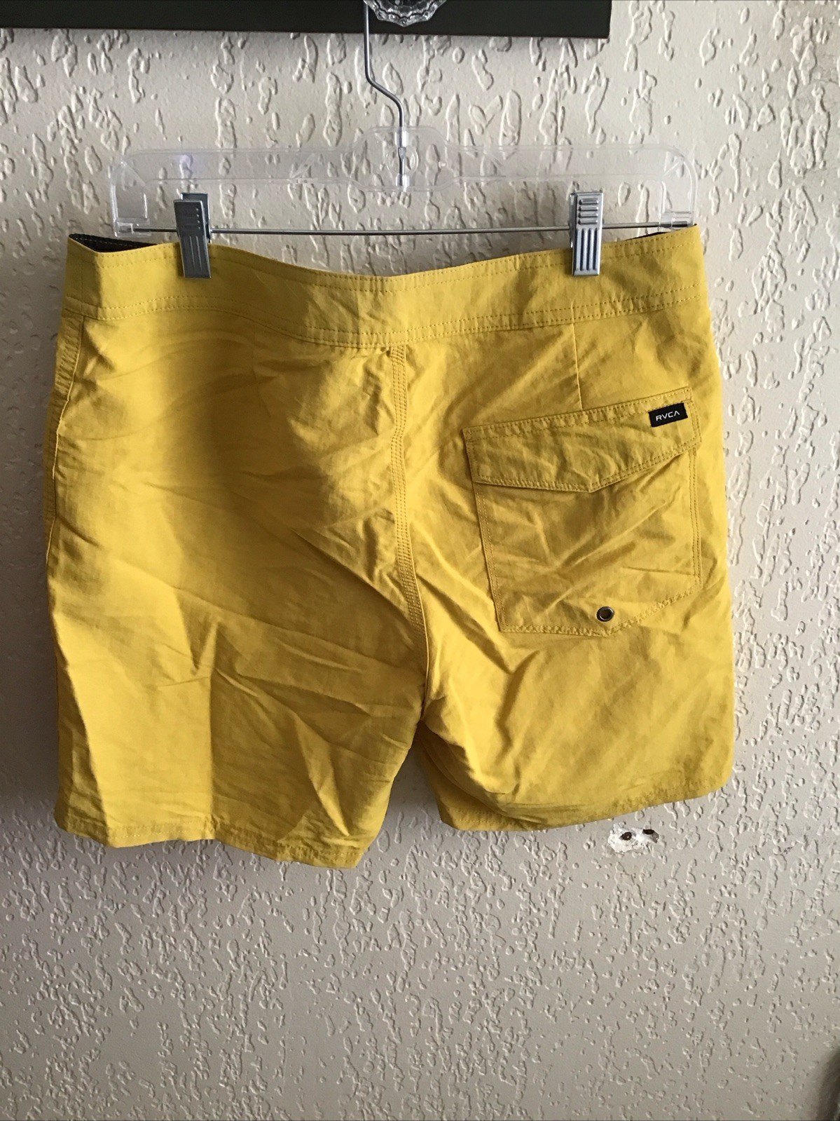 RVCA Size Medium Men’s Board Shorts Swim Trunks Golden / Yellow Color New UM