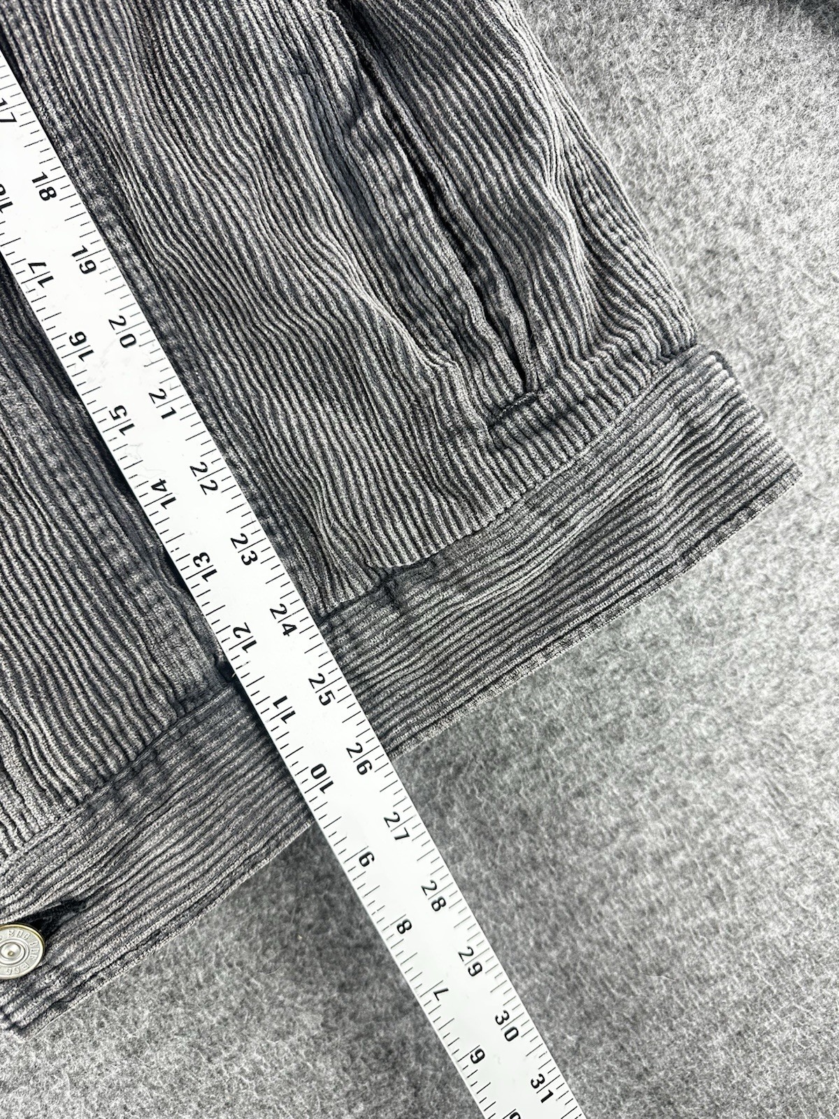 Urban Outfitters BDG Corduroy Trucker Jacket Mens Large Gray Button Up Coat