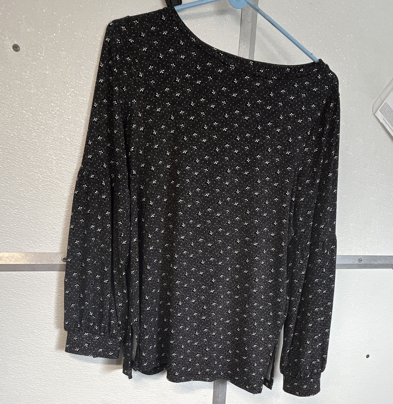 Michael Michael Kors Women’s Black/White Floral Boat Neck Long Sleeve Blouse M