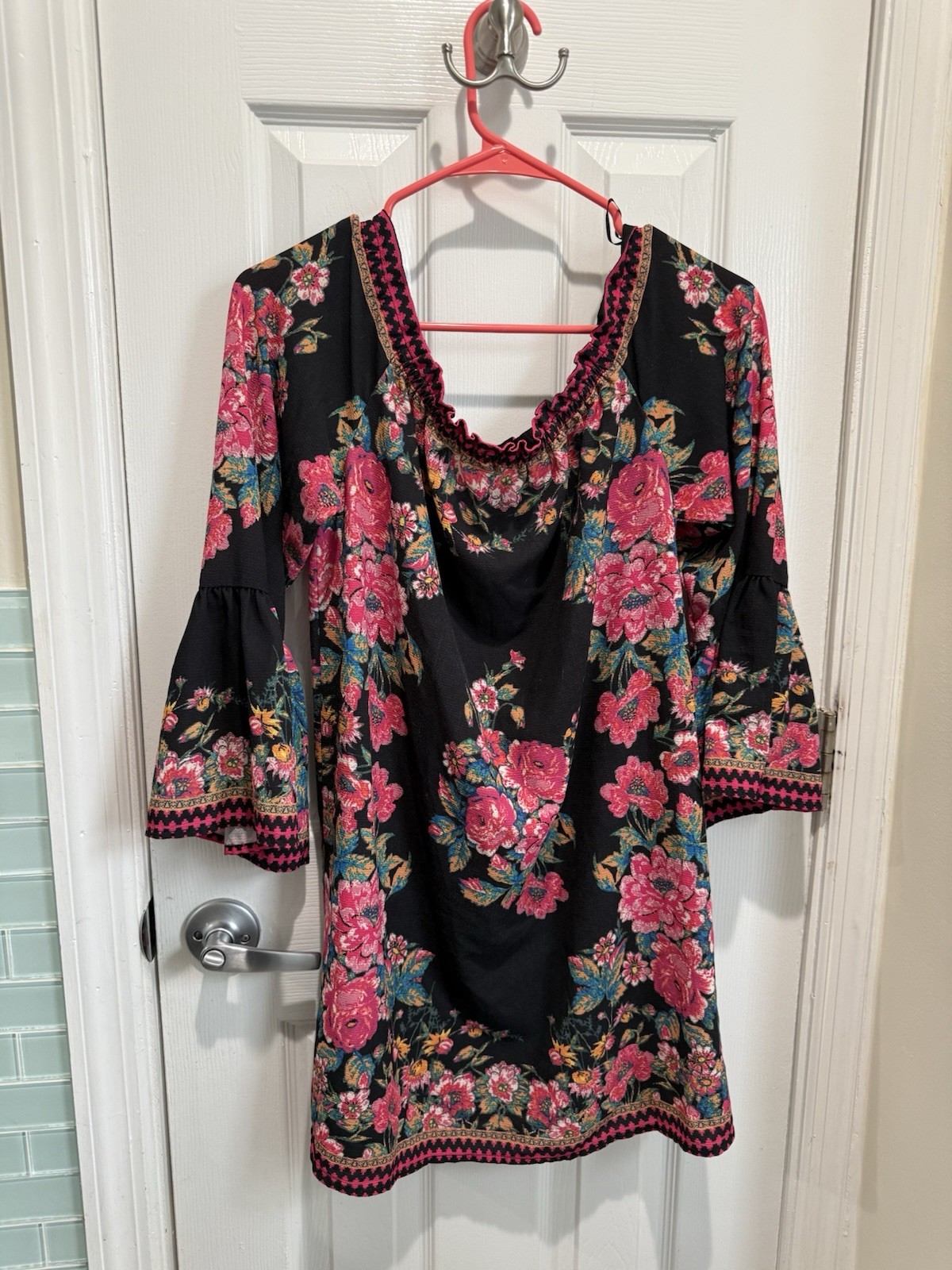 Flying Tomato Floral Black Pink Off-Shoulder Bell 3/4 Sleeve Crepe Tunic S boho