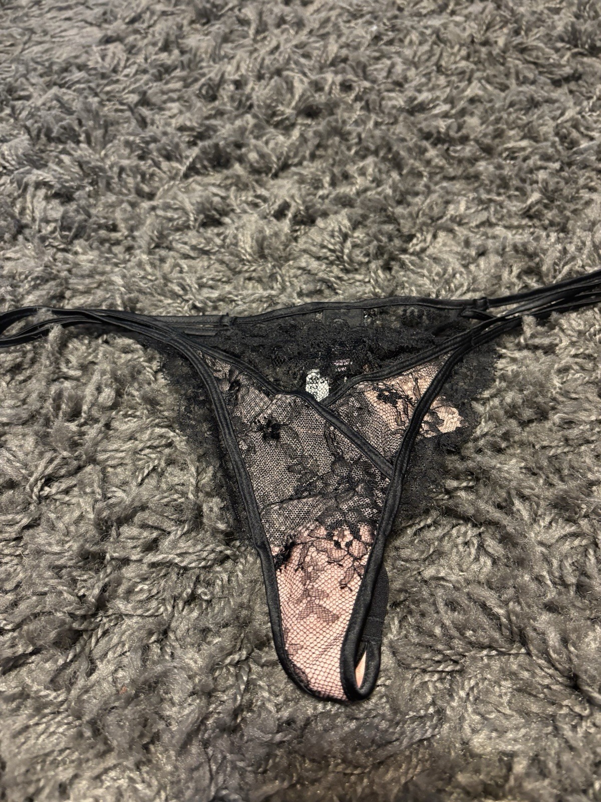 Victoria’s Secret Lace Floral Thong Panties Semi-Sheer Black Pink Women’s M NWT
