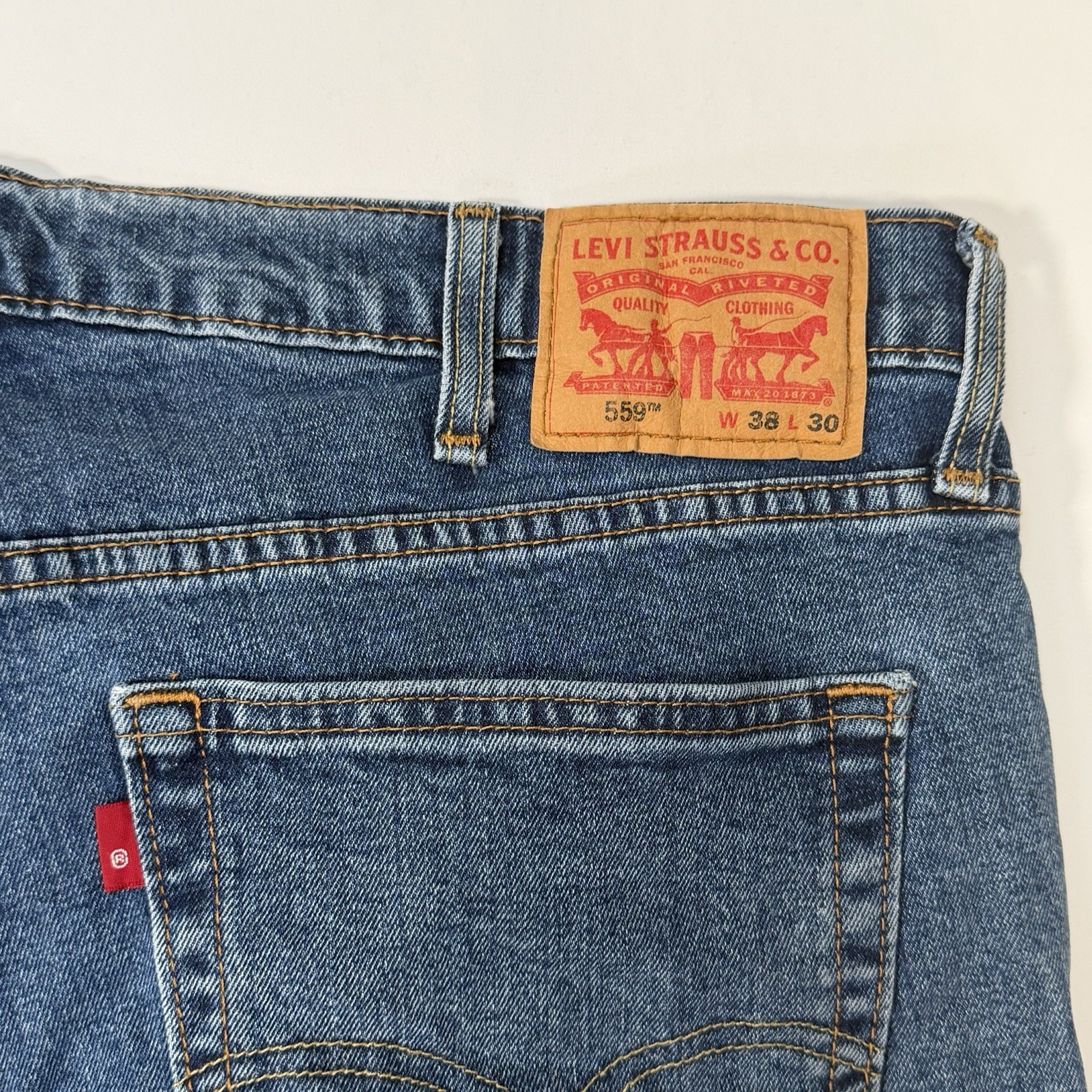 Levi’s 559 Relaxed Straight Jeans Men’s 38×30 Blue Denim Medium Wash Red Tab