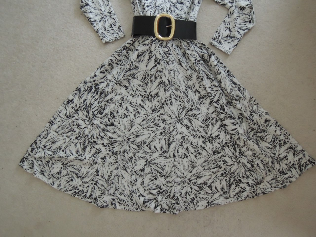 Ladies Dress Size 10 B/W Artsy Pattern Midi L/S Defined Waist by ALL THAT JAZZ