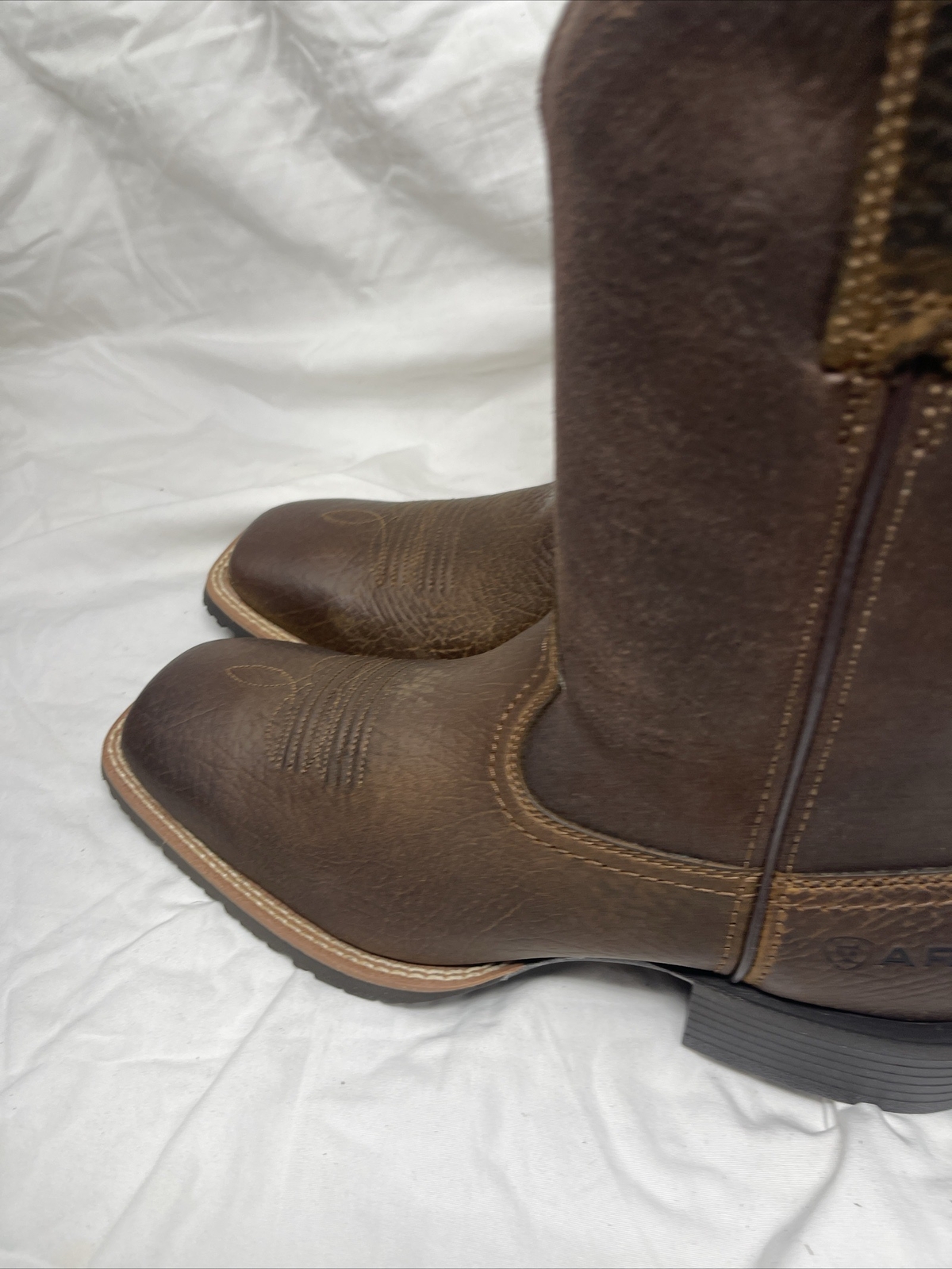 Ariat Hybrid Grit Premium Full-Grain Performance Western Boot Broad Brown (cl27)