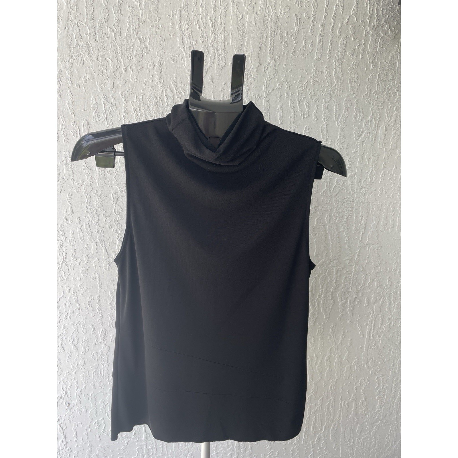DKNY Womens Black Mock Turtle Neck Sleeveless Top Asymmetrical Seam Detail Sz L
