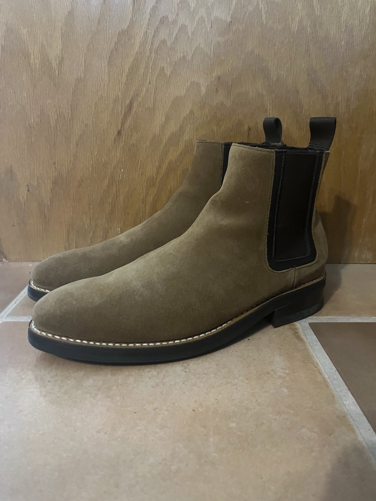 Thursday Boot Co. Duke Men’s Chelsea Boots Honey Suede Leather Size 9.5 (no box)