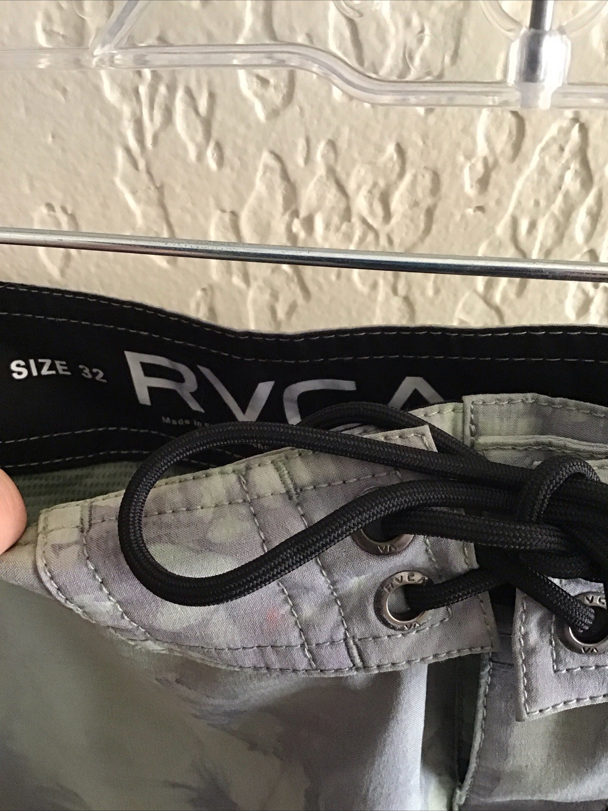 RVCA Size Medium Men’s Board Shorts Swim Trunks Palm Tree Shadows New UM