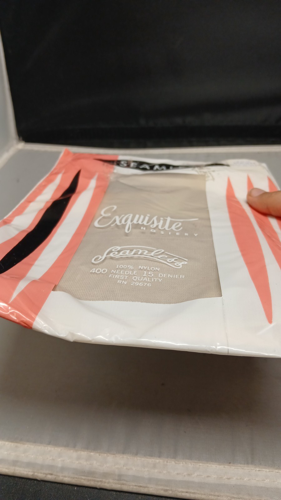 Exquisite Hosiery Seamless Womens Sz 8.5 Beige 100% Nylon 400 Needle 15 Denier