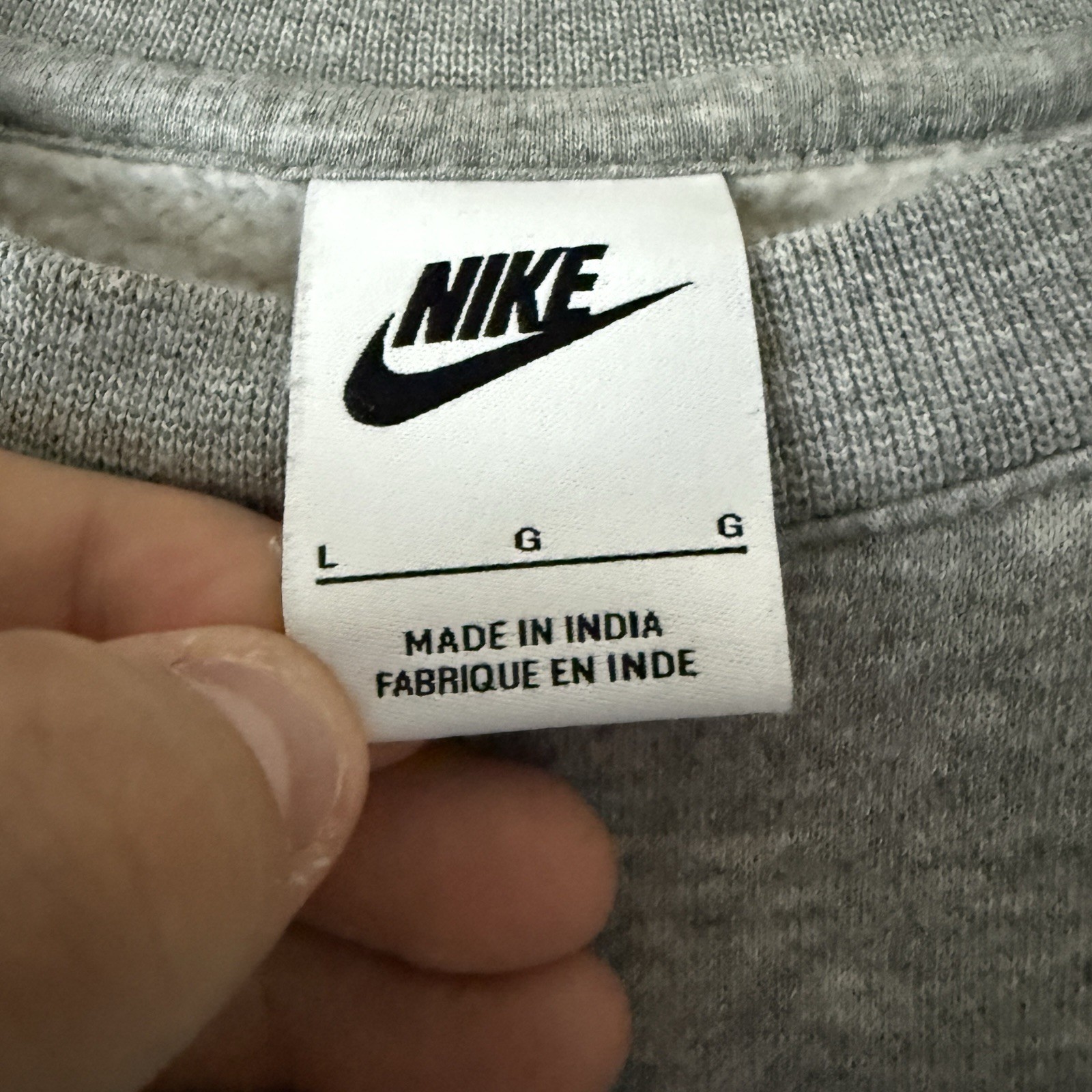 New Grey Nike Crewneck Sweatshirt with Embroidered Logo Size Large Men’s